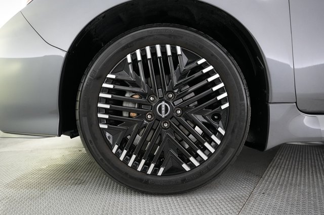 2023 Nissan LEAF — photo 15 of 20