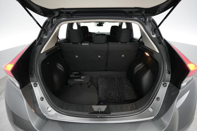 2023 Nissan LEAF — photo 6 of 20