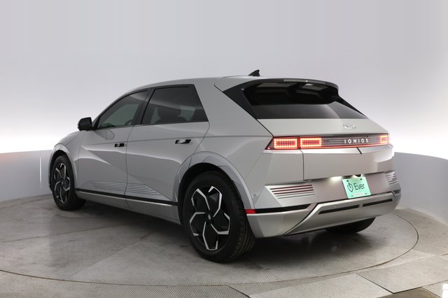 2024 Hyundai IONIQ 5 — photo 13 of 21