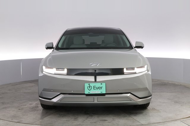 2024 Hyundai IONIQ 5 — photo 9 of 21