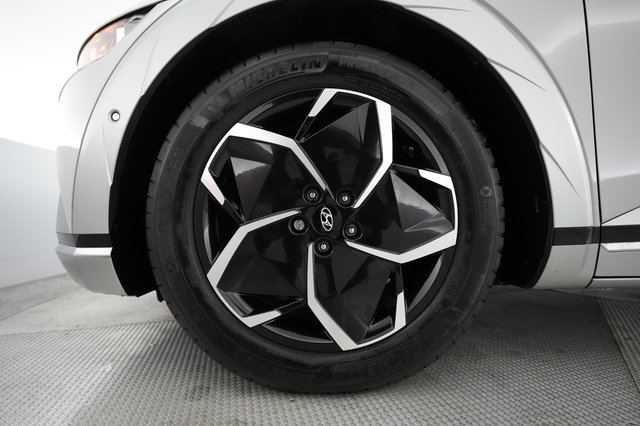 2024 Hyundai IONIQ 5 — photo 16 of 21