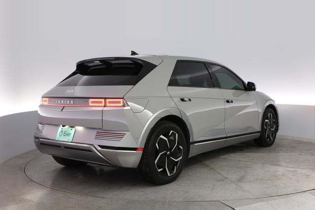 2024 Hyundai IONIQ 5 — photo 2 of 21
