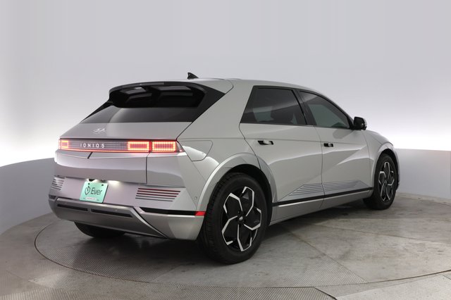 2024 Hyundai IONIQ 5 — photo 2 of 21