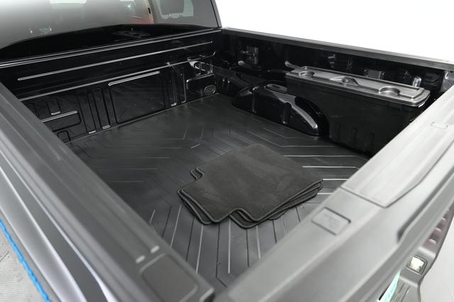 2024 Ford F-150 Lightning — photo 6 of 15