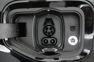 2024 Ford F-150 Lightning — photo 8 of 15