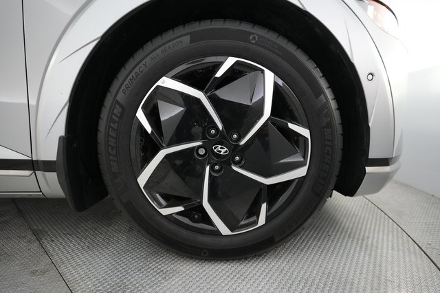 2024 Hyundai IONIQ 5 — photo 16 of 20