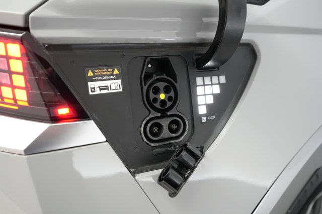2024 Hyundai IONIQ 5 — photo 8 of 20