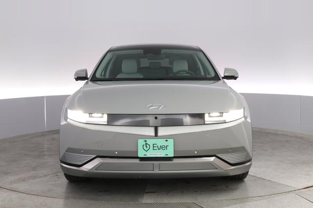 2024 Hyundai IONIQ 5 — photo 9 of 20