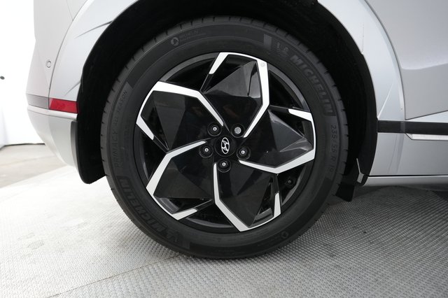 2024 Hyundai IONIQ 5 — photo 15 of 20