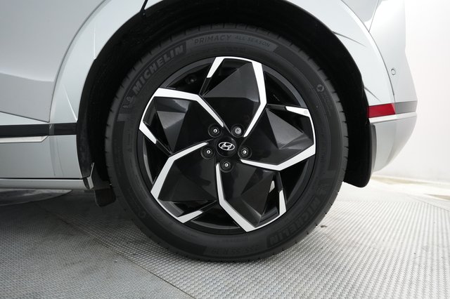 2024 Hyundai IONIQ 5 — photo 17 of 20