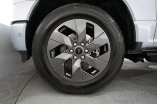 2022 Ford F-150 Lightning — photo 7 of 16