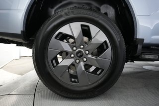2022 Ford F-150 Lightning — photo 9 of 16