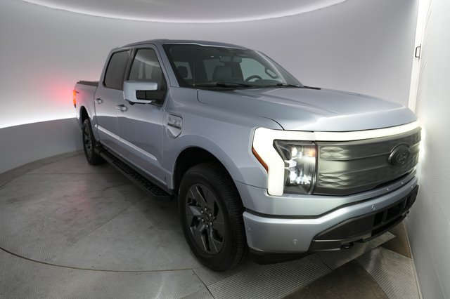 2022 Ford F-150 Lightning — VIN 1FT6W1EV6NWG08743