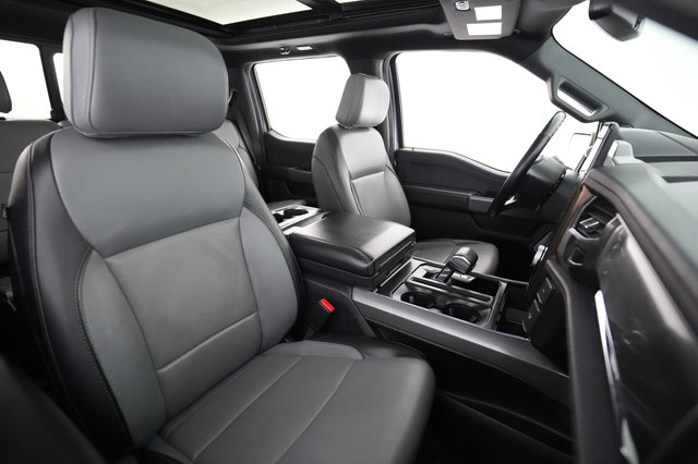 2022 Ford F-150 Lightning — photo 12 of 16