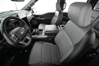 2022 Ford F-150 Lightning — photo 3 of 16