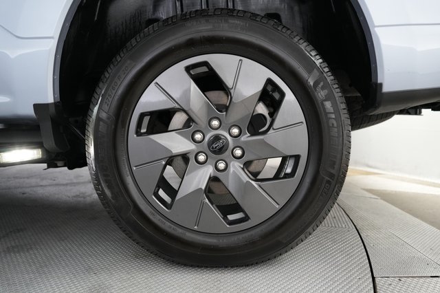 2022 Ford F-150 Lightning — photo 11 of 16