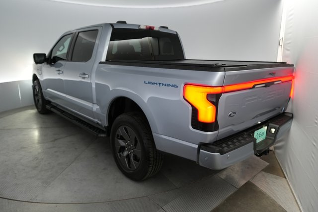2022 Ford F-150 Lightning — photo 2 of 16