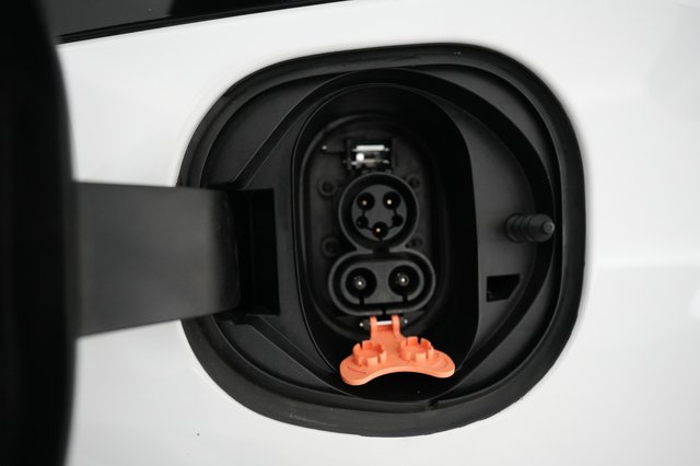 2022 Chevrolet Bolt EV — photo 8 of 20
