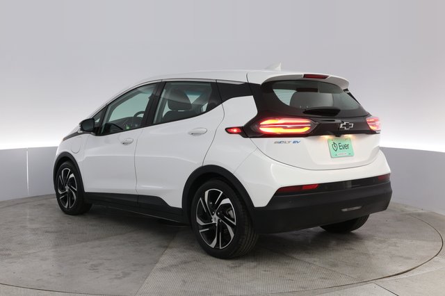 2022 Chevrolet Bolt EV — photo 13 of 20