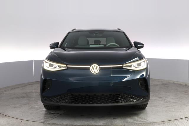 2023 Volkswagen ID.4 — photo 9 of 21