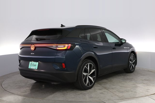 2023 Volkswagen ID.4 — photo 2 of 21