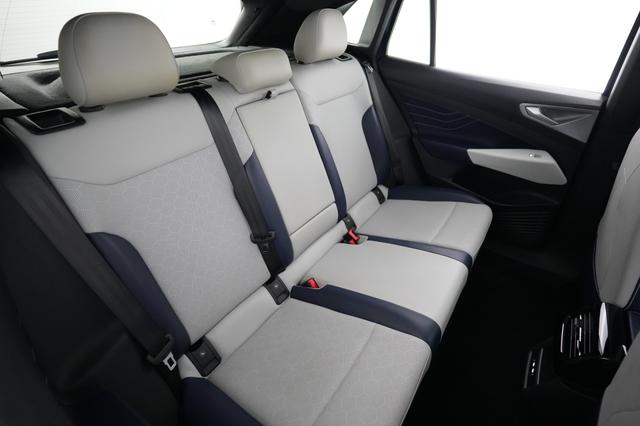 2023 Volkswagen ID.4 — photo 4 of 21
