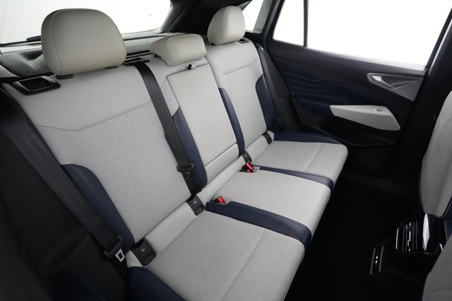 2023 Volkswagen ID.4 — photo 4 of 21