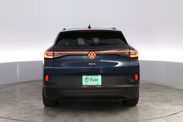 2023 Volkswagen ID.4 — photo 12 of 21