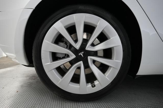 2023 Tesla Model 3 — photo 7 of 23