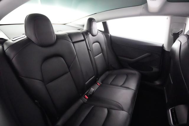 2023 Tesla Model 3 — photo 4 of 23