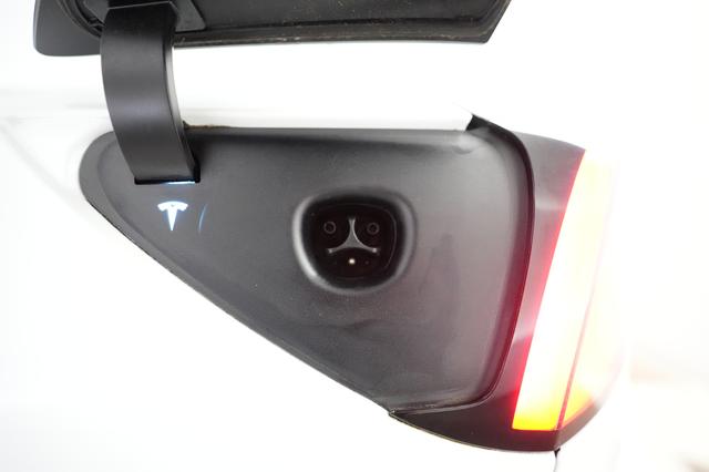 2023 Tesla Model 3 — photo 8 of 23