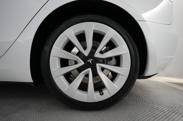 2023 Tesla Model 3 — photo 15 of 23