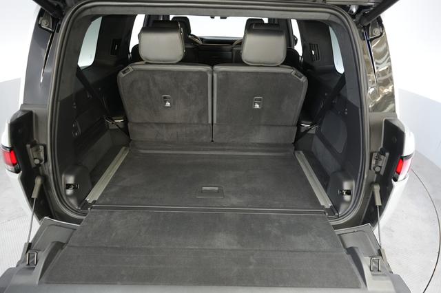 2023 Rivian R1S — photo 6 of 22
