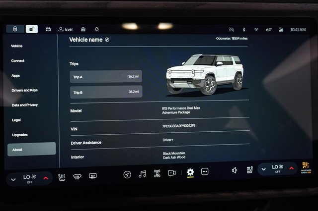 2023 Rivian R1S — photo 5 of 22