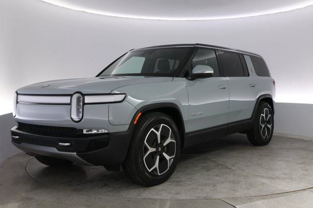 2023 Rivian R1S — VIN 7PDSGBBA0PN024293