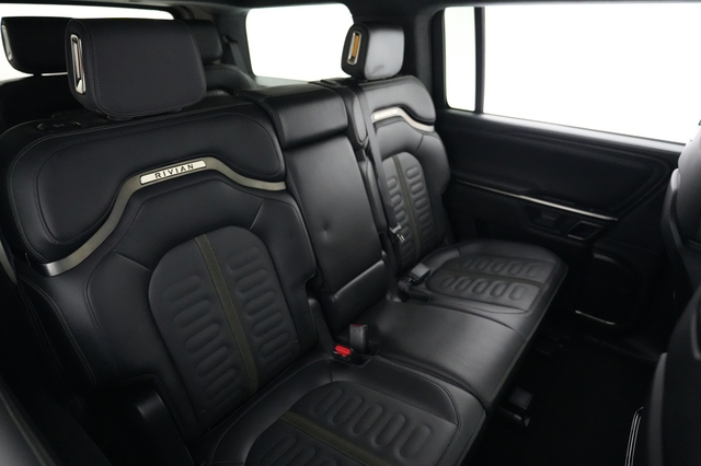 2023 Rivian R1S