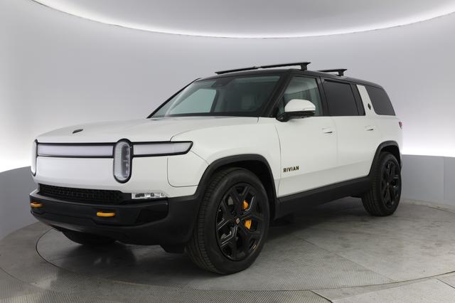 2023 Rivian R1S — VIN 7PDSGBBA6PN024198