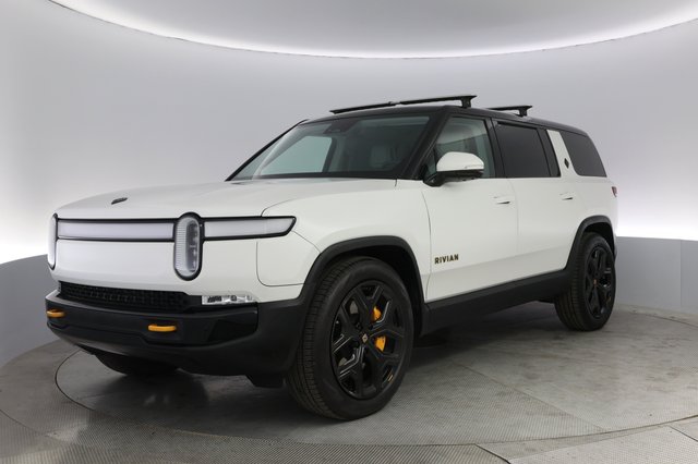 2023 Rivian R1S — VIN 7PDSGBBA6PN024198