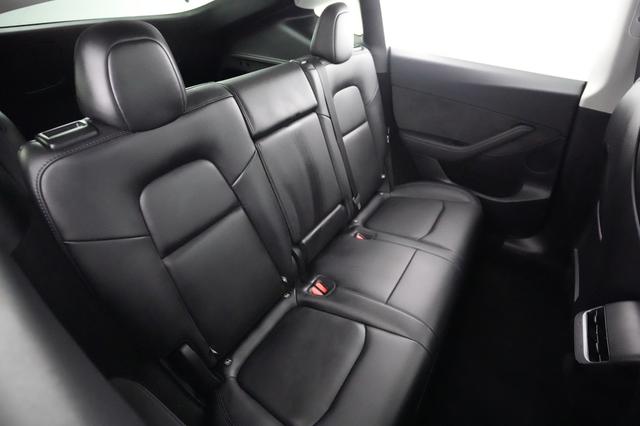 2024 Tesla Model Y — photo 4 of 21