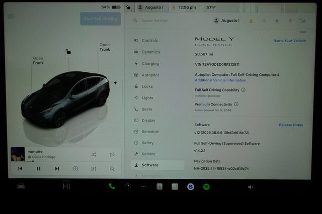 2024 Tesla Model Y — photo 5 of 21