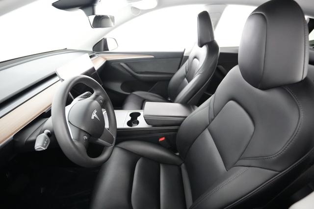 2024 Tesla Model Y — photo 3 of 21