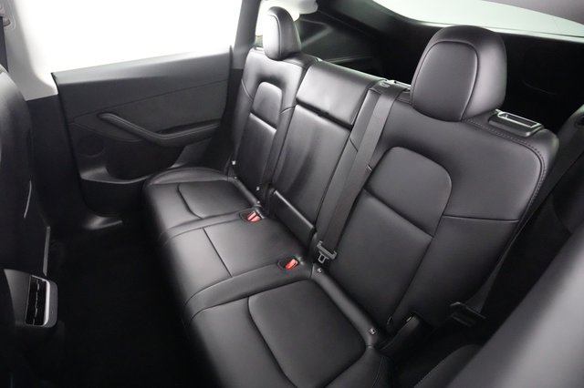 2024 Tesla Model Y — photo 19 of 21
