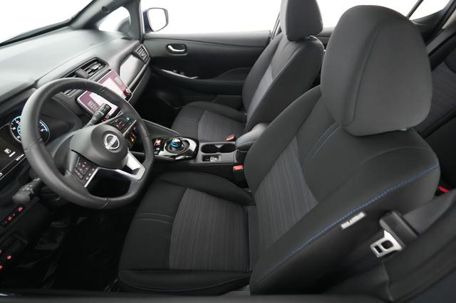 2025 Nissan LEAF — photo 3 of 20