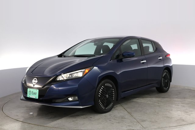 2025 Nissan LEAF — VIN 1N4CZ1CV7SC563831