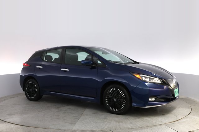 2025 Nissan LEAF — photo 11 of 20