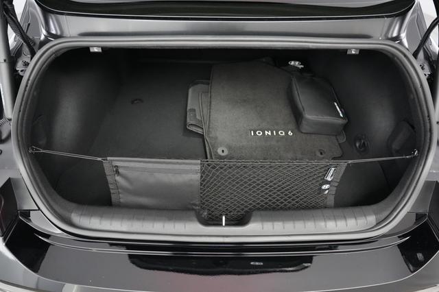 2023 Hyundai IONIQ 6 — photo 6 of 21