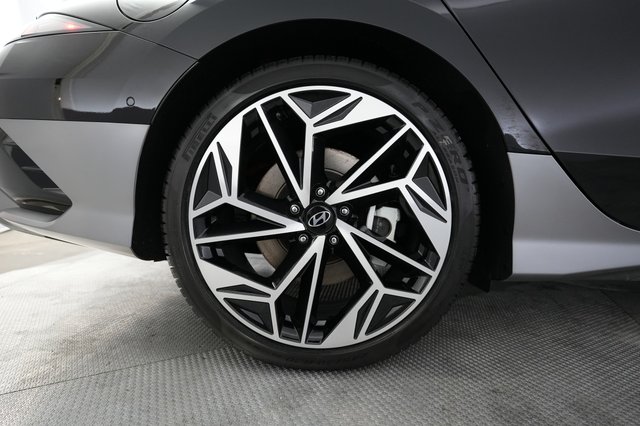 2023 Hyundai IONIQ 6 — photo 15 of 21