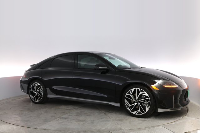 2023 Hyundai IONIQ 6 — photo 11 of 21