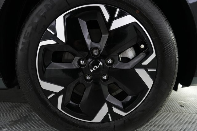 2023 Kia Niro EV — photo 15 of 22