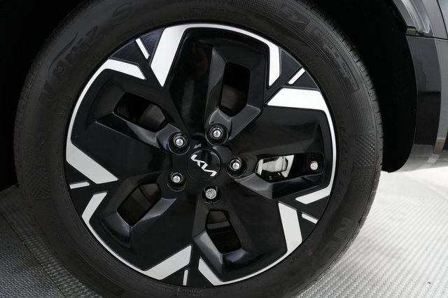 2023 Kia Niro EV — photo 17 of 22